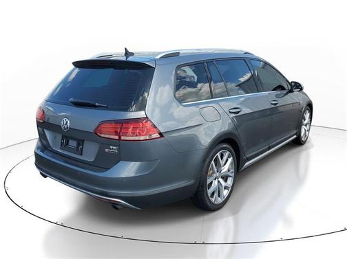 2018 Volkswagen Golf Alltrack TSI S