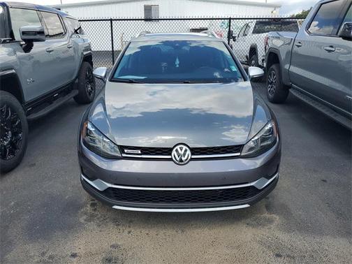 2018 Volkswagen Golf Alltrack TSI S