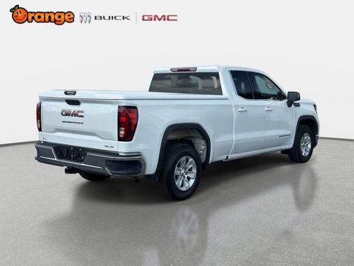 Summit White 2024 GMC Sierra 1500 SLE