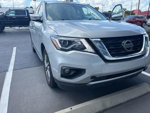 Brilliant Silver Metallic 2020 Nissan Pathfinder SV 2WD