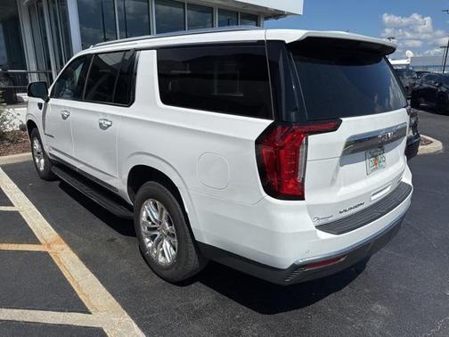 2022 GMC Yukon XL SLT