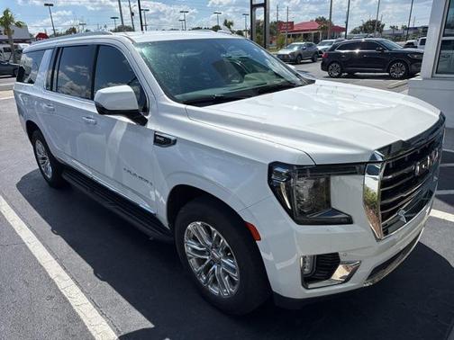 2022 GMC Yukon XL SLT