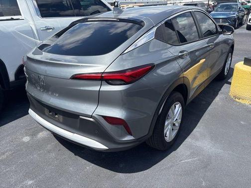 Moonstone Gray Metallic 2025 Buick Envista Preferred FWD