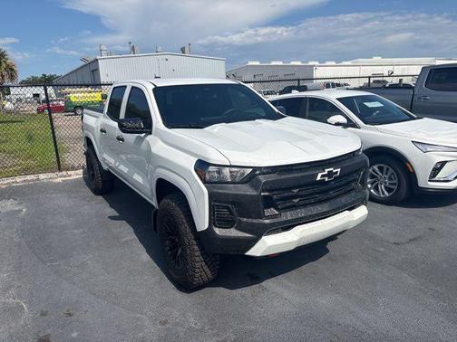 Summit White 2024 Chevrolet Colorado WT