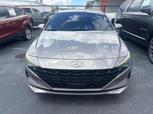 Fluid Metal 2023 Hyundai ELANTRA SEL