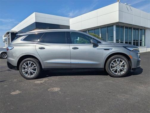 2023 Buick Enclave Essence FWD