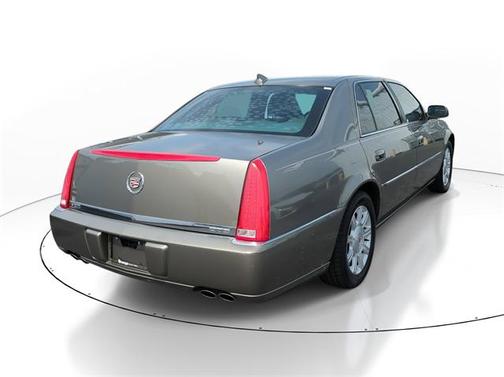 2010 Cadillac DTS Base