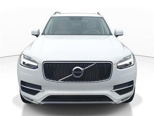 2019 Volvo XC90 T5 Momentum