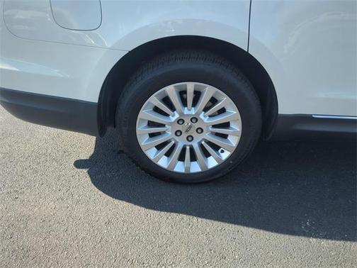 2012 Lincoln MKT Base