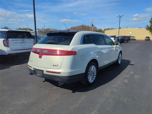 2012 Lincoln MKT Base