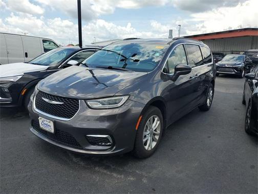 2021 Chrysler Pacifica Touring AWD
