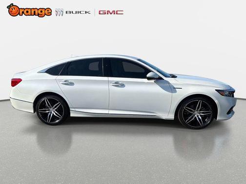 Platinum White Pearl 2022 Honda Accord Hybrid Touring
