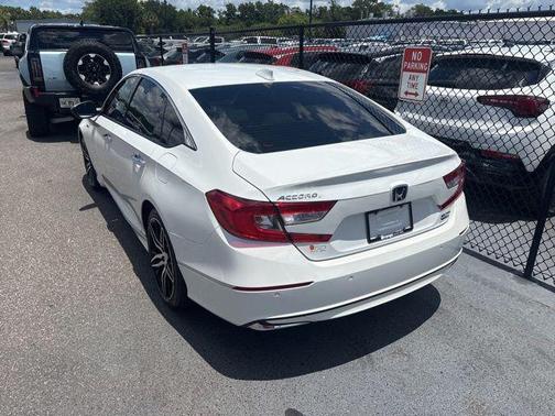 Platinum White Pearl 2022 Honda Accord Hybrid Touring