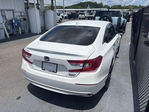Platinum White Pearl 2022 Honda Accord Hybrid Touring