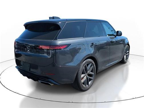 2024 Land Rover Range Rover Sport SE
