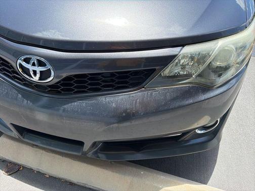 Magnetic Gray Metallic 2014 Toyota Camry SE