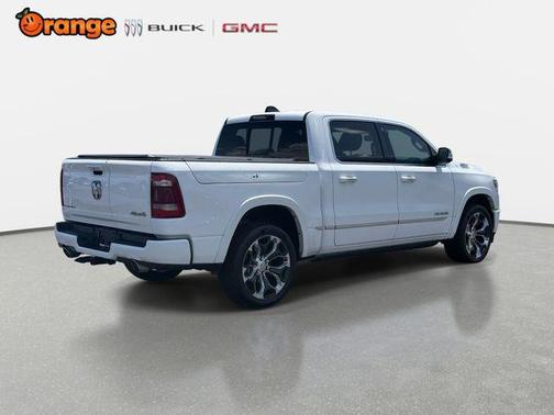 Bright White Clearcoat 2022 RAM 1500 Limited