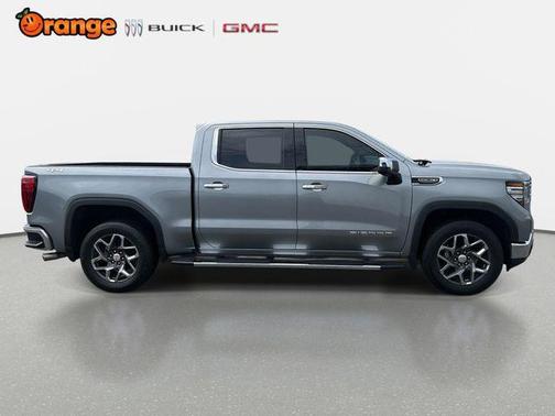 Sterling Metallic 2023 GMC Sierra 1500 SLT