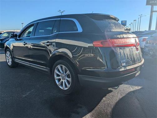2014 Lincoln MKT Base