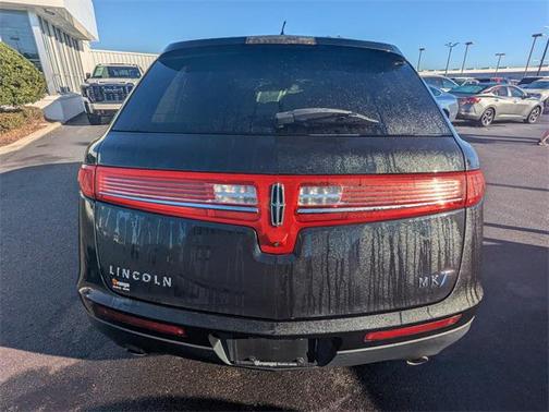 2014 Lincoln MKT Base