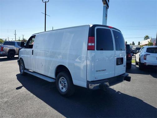 2022 GMC Savana 2500 Work Van