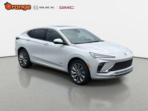 White Frost Tricoat 2026 Buick Envista Avenir FWD