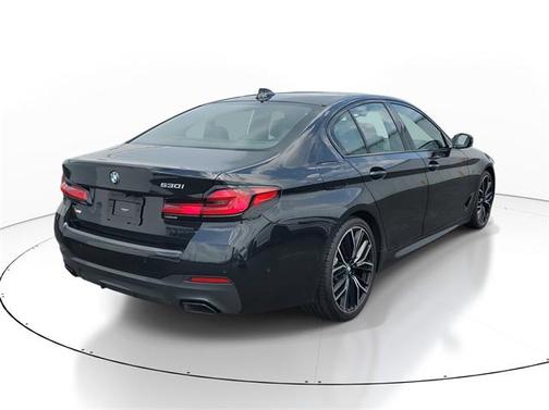 2021 BMW 530 530i
