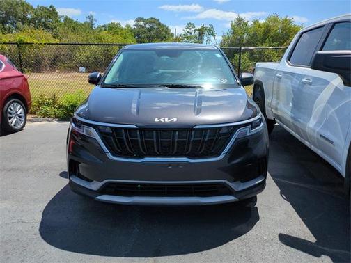 2022 Kia Carnival LX