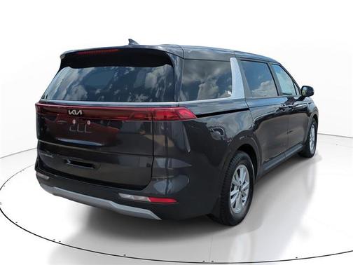 2022 Kia Carnival LX