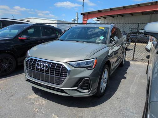 2021 Audi Q3 45 S line Premium