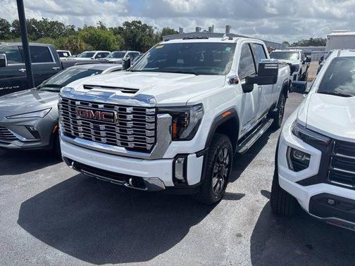 Summit White 2025 GMC Sierra 2500 Denali