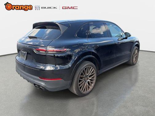 2023 Porsche Cayenne Platinum Edition