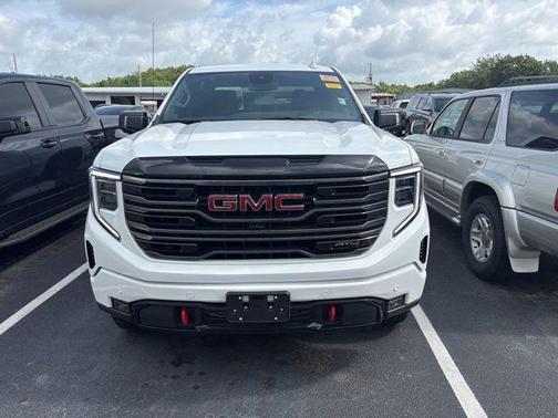 Summit White 2025 GMC Sierra 1500 AT4
