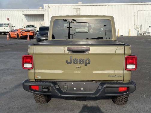 41 2025 Jeep Gladiator High Tide