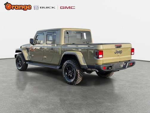 41 2025 Jeep Gladiator High Tide