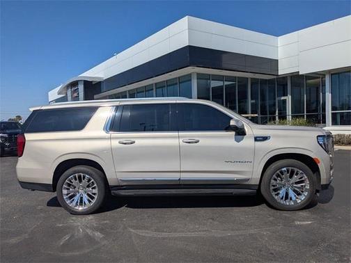 2021 GMC Yukon XL SLT