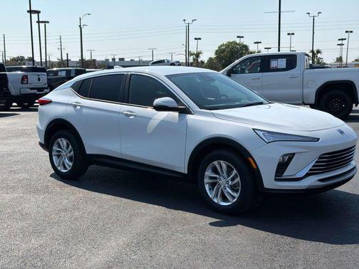 Summit White 2026 Buick Envista Preferred FWD