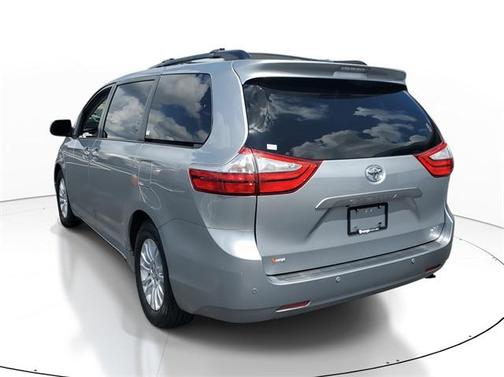 2016 Toyota Sienna XLE Premium
