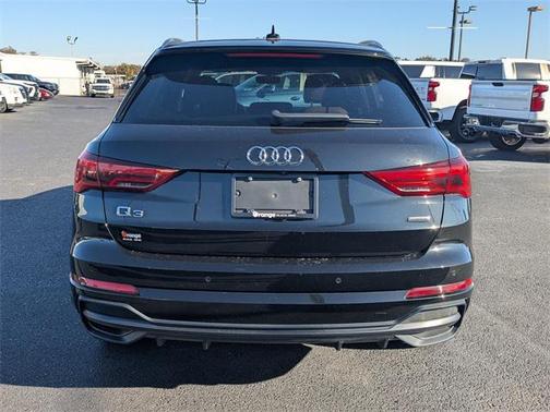 2021 Audi Q3 45 S line Premium