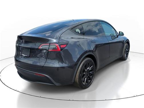 2025 Tesla Model Y Long Range Dual Motor All-Wheel Drive