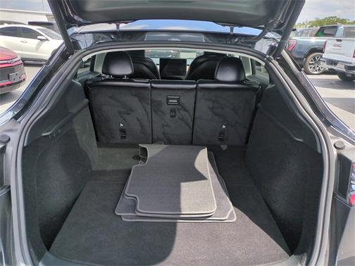 2025 Tesla Model Y Long Range Dual Motor All-Wheel Drive