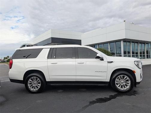 2022 GMC Yukon XL SLE