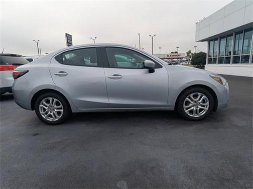 2017 Toyota Yaris iA Base