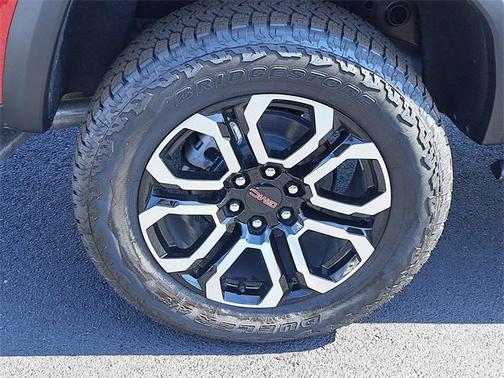 2025 GMC Canyon Base