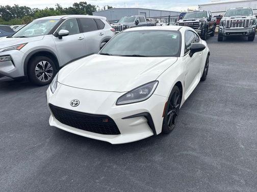 Halo 2024 Toyota GR86 Premium