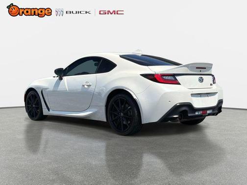 Halo 2024 Toyota GR86 Premium