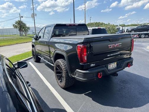 2023 GMC Sierra 1500 AT4X