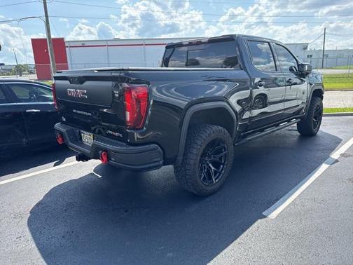 2023 GMC Sierra 1500 AT4X
