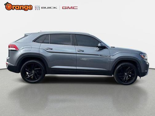 Platinum Gray Metallic 2023 Volkswagen Atlas Cross Sport 3.6L V6 SE w/Technology
