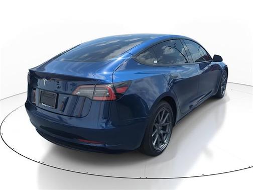 2022 Tesla Model 3 Standard Range